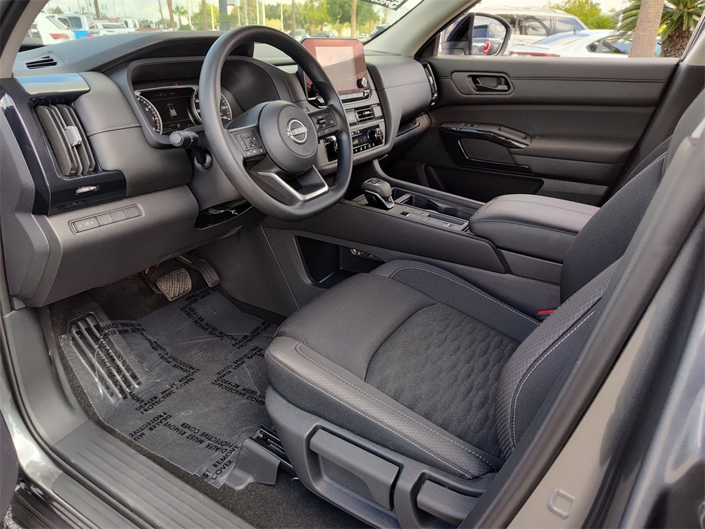 Used 2025 Nissan Pathfinder S SUV