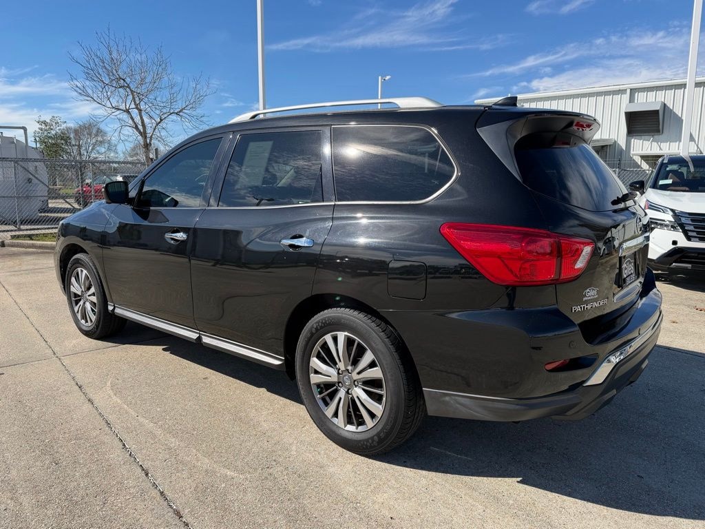 Used 2019 Nissan Pathfinder SL SUV