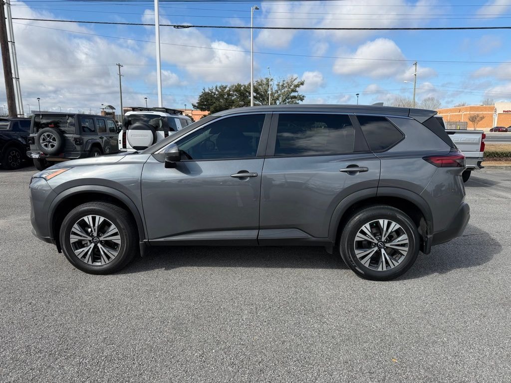 Used 2022 Nissan Rogue SV SUV