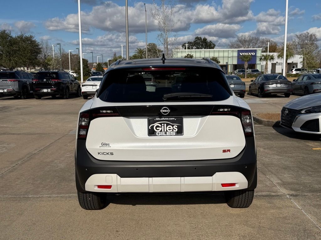 New 2026 Nissan Kicks SR SUV
