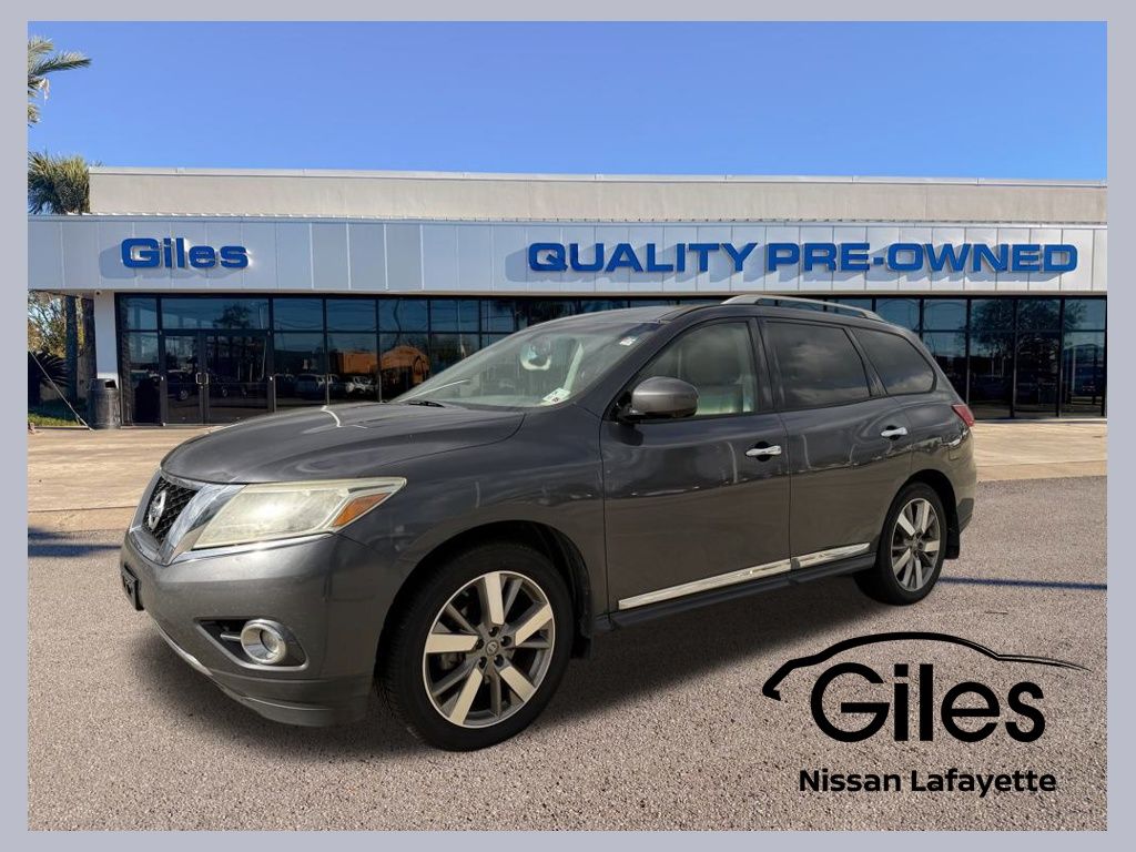 2014 Nissan Pathfinder Platinum's photo