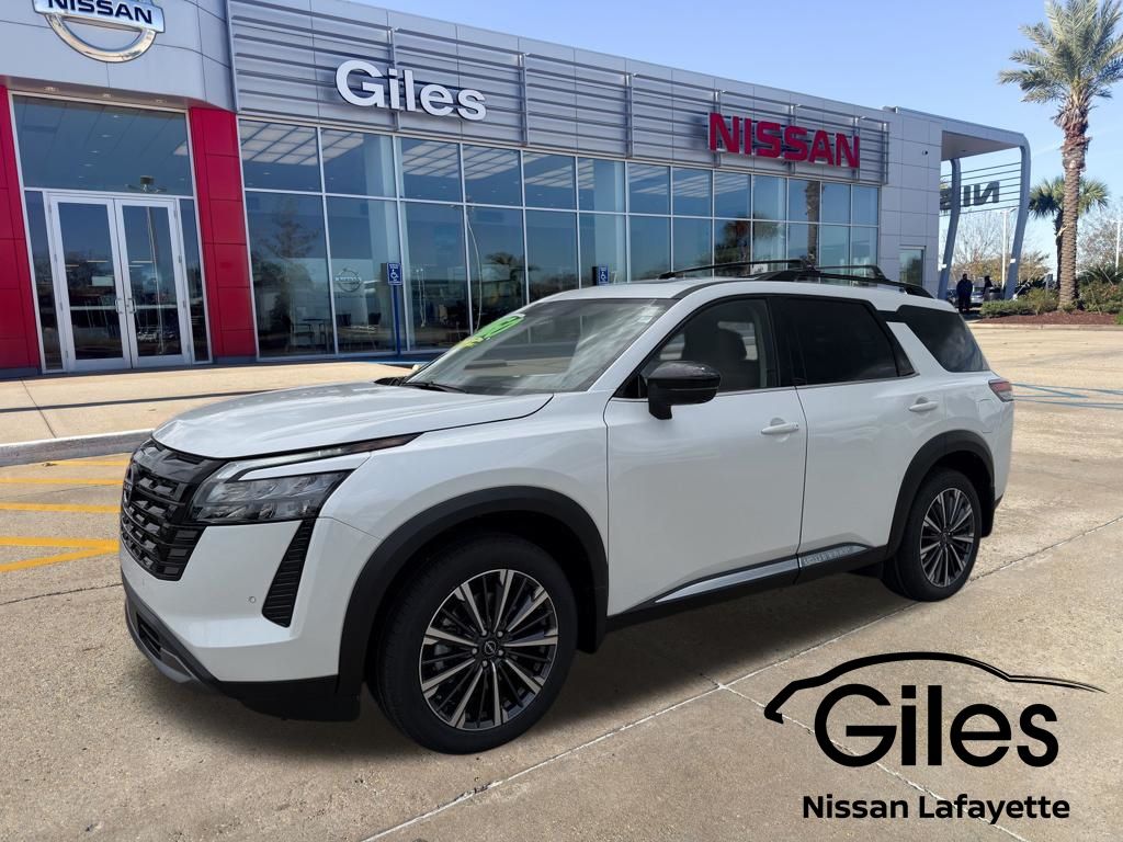 2026 Nissan Pathfinder Platinum
