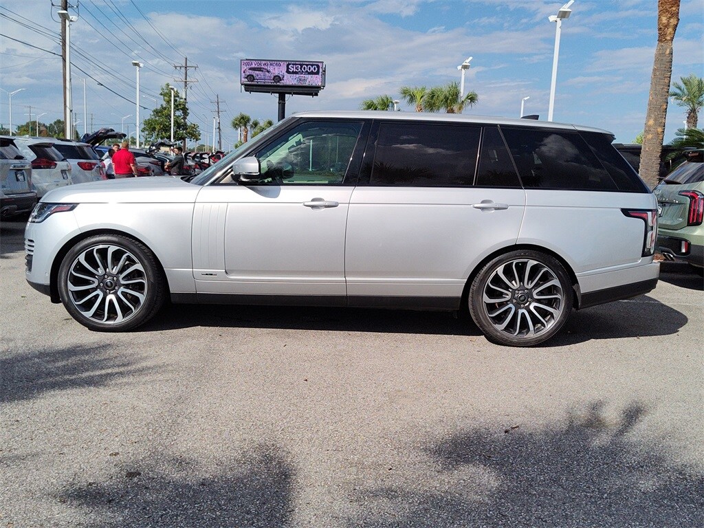 2019 Land Rover Range Rover SuperCharged photo 3