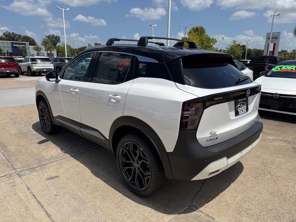 New 2026 Nissan Kicks SR SUV