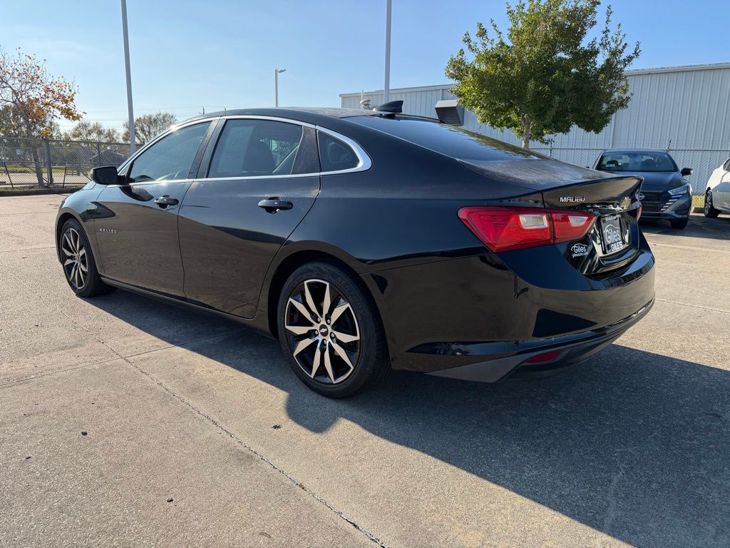 2016 Chevrolet Malibu 1LT photo 3