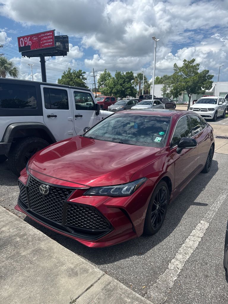 2019 Toyota Avalon XSE's photo