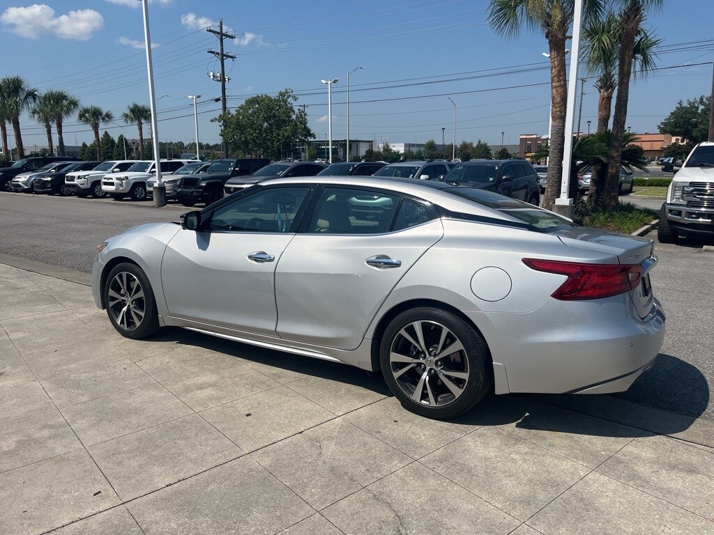2017 Nissan Maxima Platinum photo 4