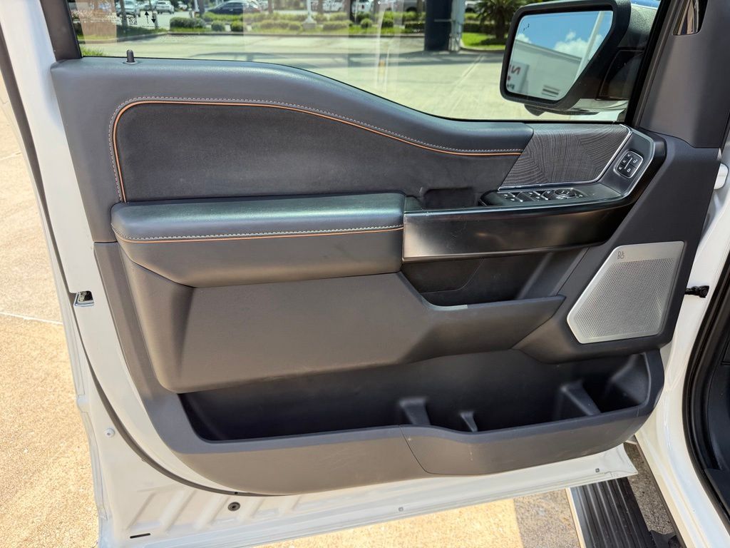 2023 Ford F-150 Platinum - Photo 13