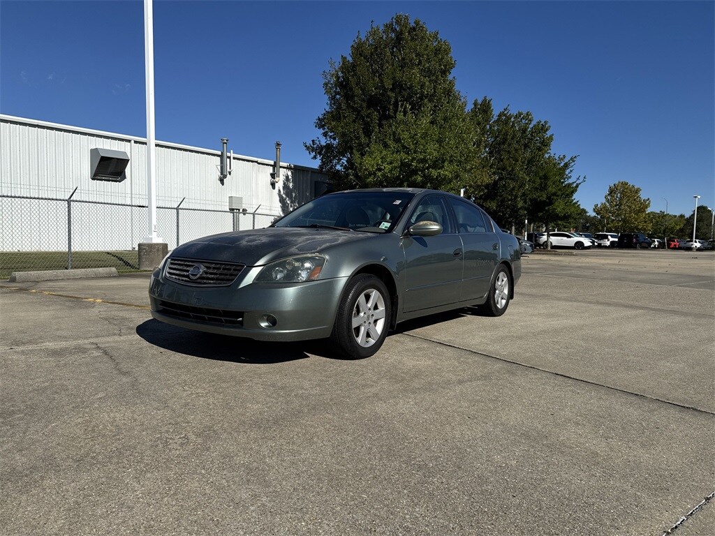 Used 2005 Nissan Altima 2.5 S Sedan