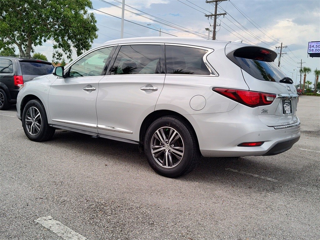 2019 Infiniti QX60 Luxe photo 3