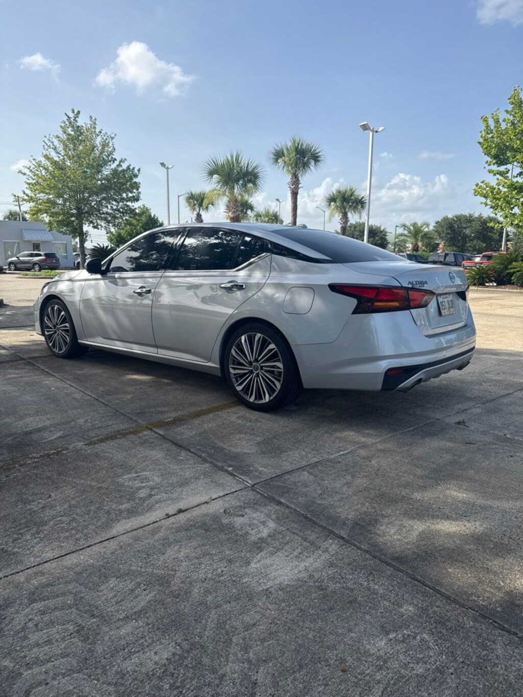 Used 2023 Nissan Altima 2.5 SL Sedan