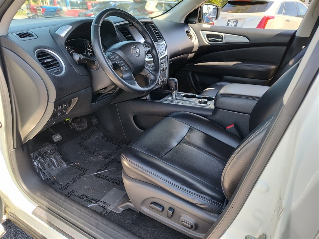 Used 2019 Nissan Pathfinder SL SUV