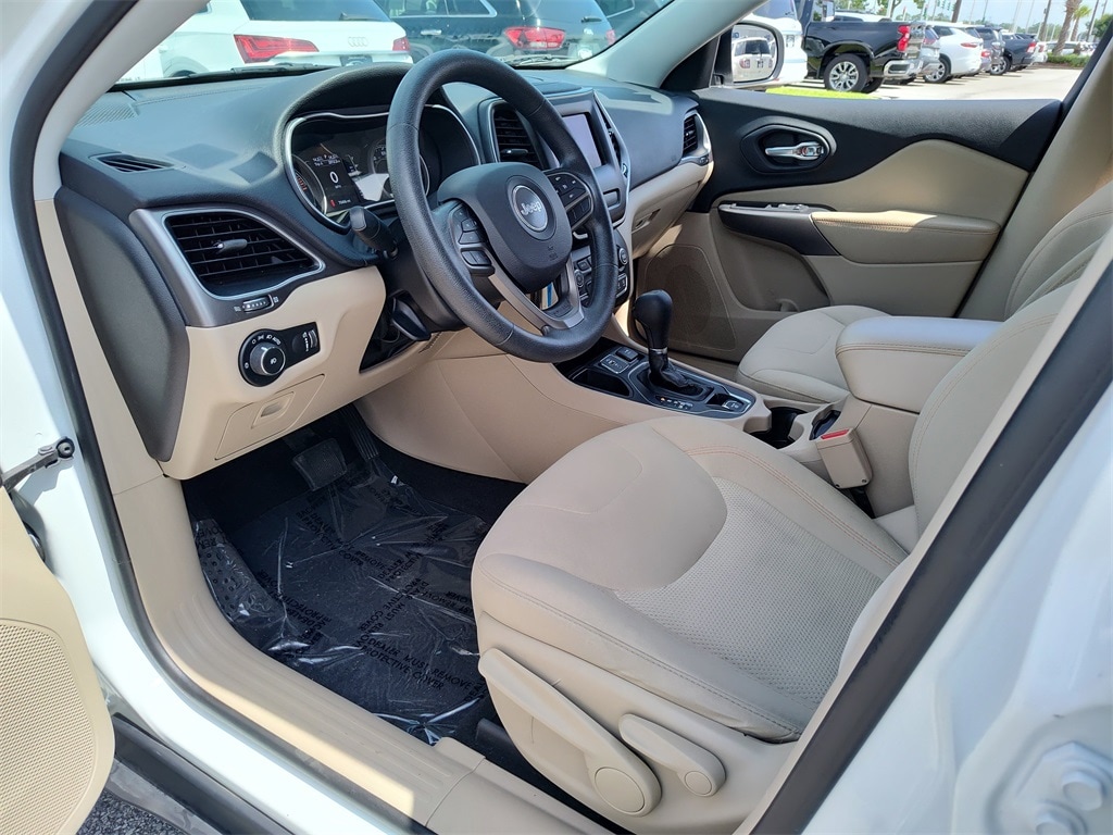 Used 2019 Jeep Cherokee Latitude with VIN 1C4PJLCB9KD296626 for sale in Lafayette, LA