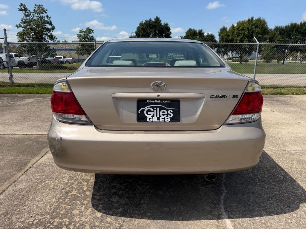 Used 2006 Toyota Camry SE Sedan