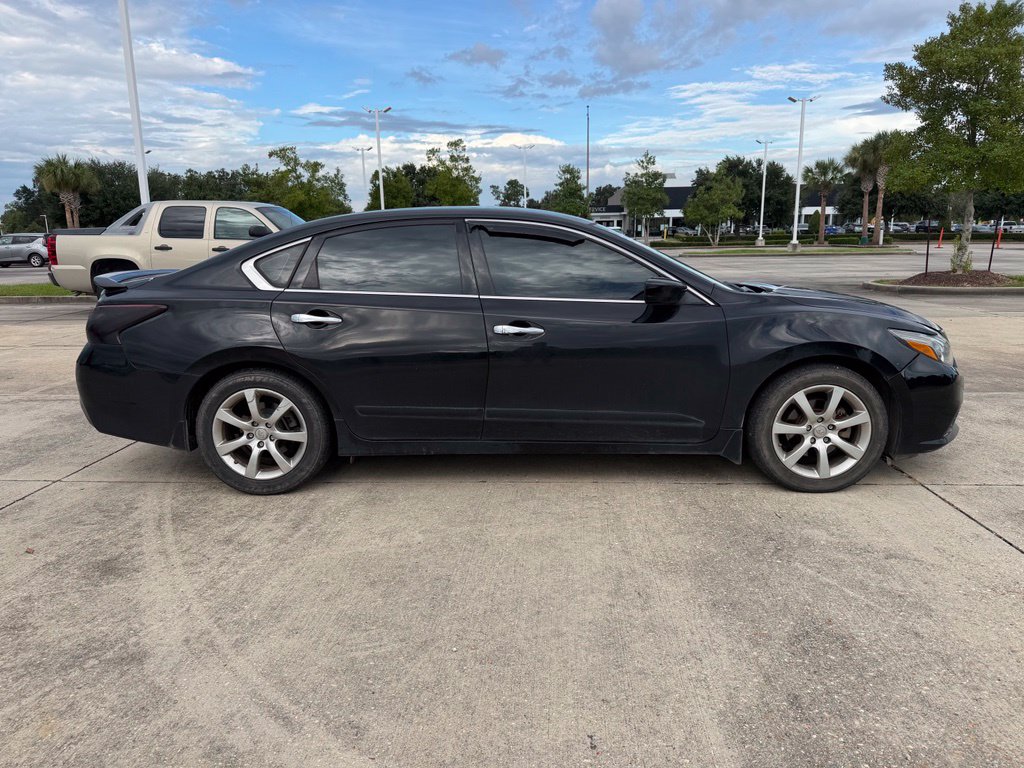Used 2017 Nissan Altima 2.5 SR Sedan