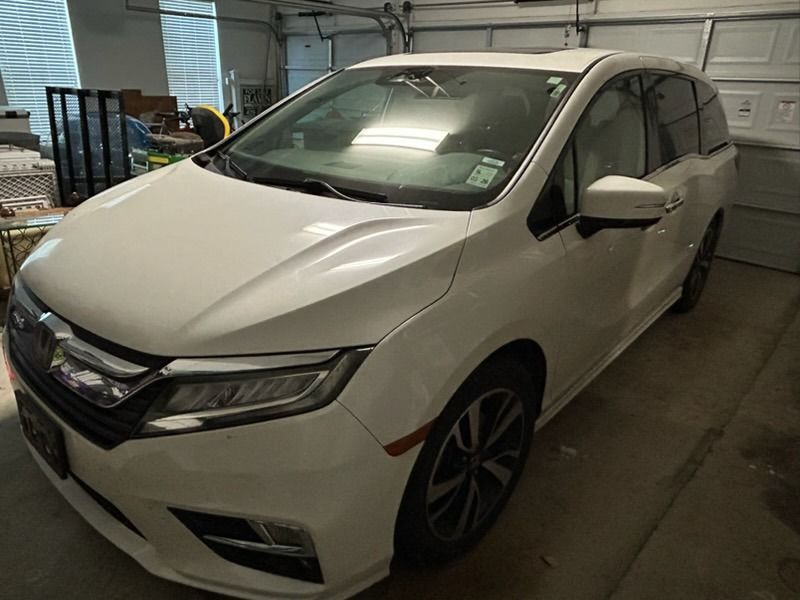 2018 Honda Odyssey Elite photo 3
