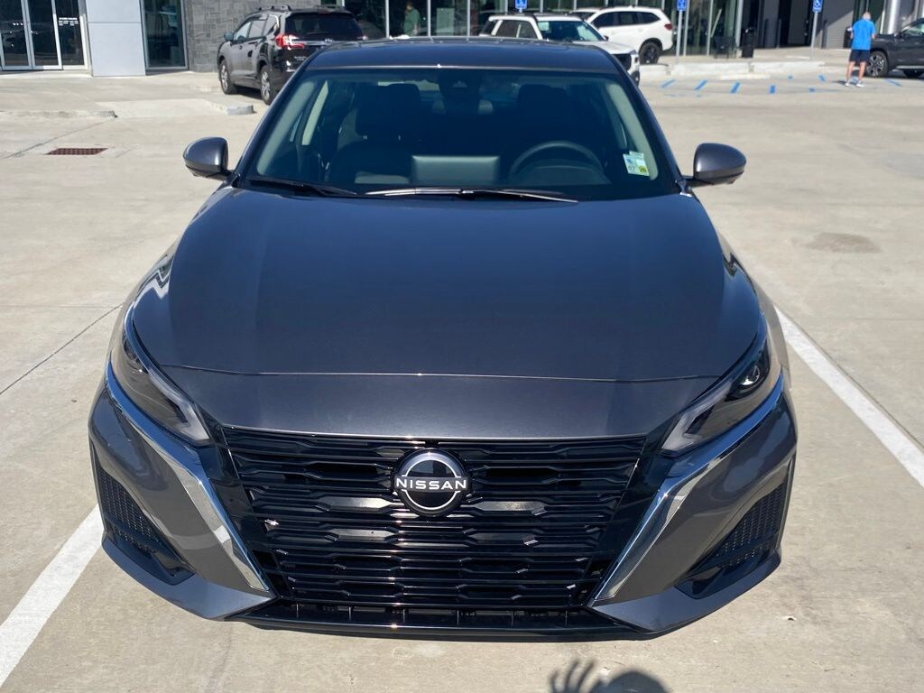 Used 2025 Nissan Altima 2.5 SL Sedan