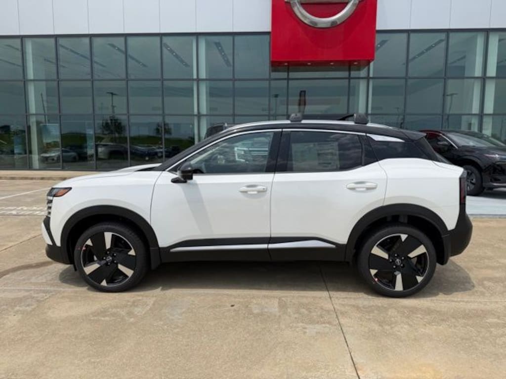 New 2026 Nissan Kicks SR SUV