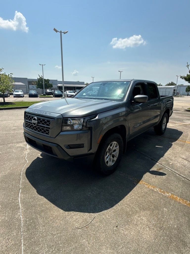 2024 Nissan Frontier SV