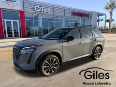 2026 Nissan Pathfinder Platinum SUV