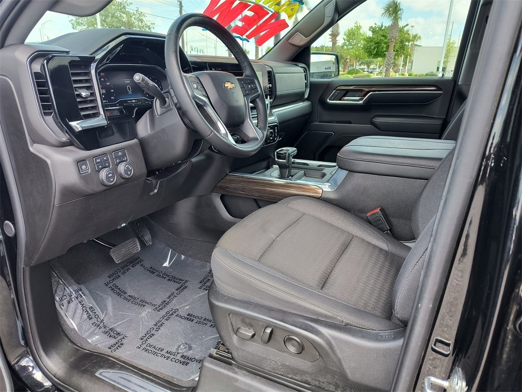 Used 2024 Chevrolet Silverado 1500 LT with VIN 2GCUDDED5R1212032 for sale in Lafayette, LA