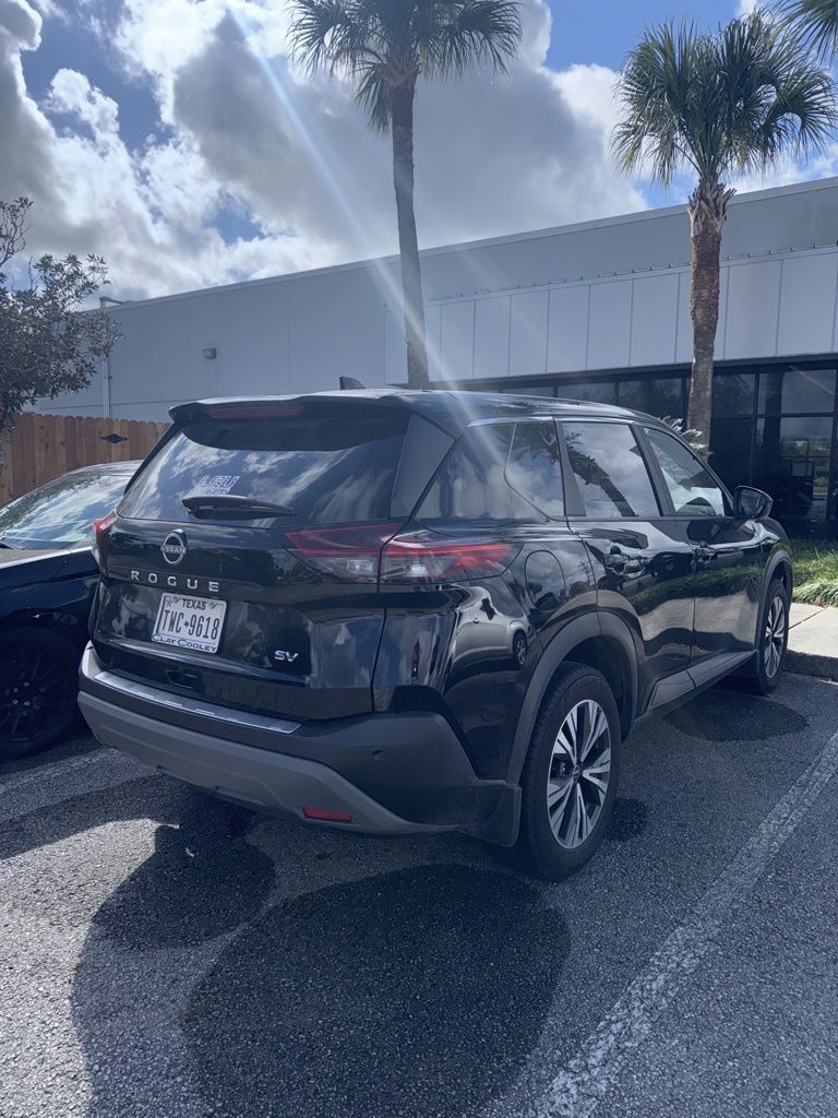 2023 Nissan Rogue SV photo 3