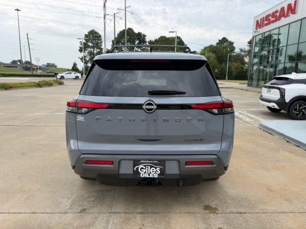 New 2026 Nissan Pathfinder Platinum SUV