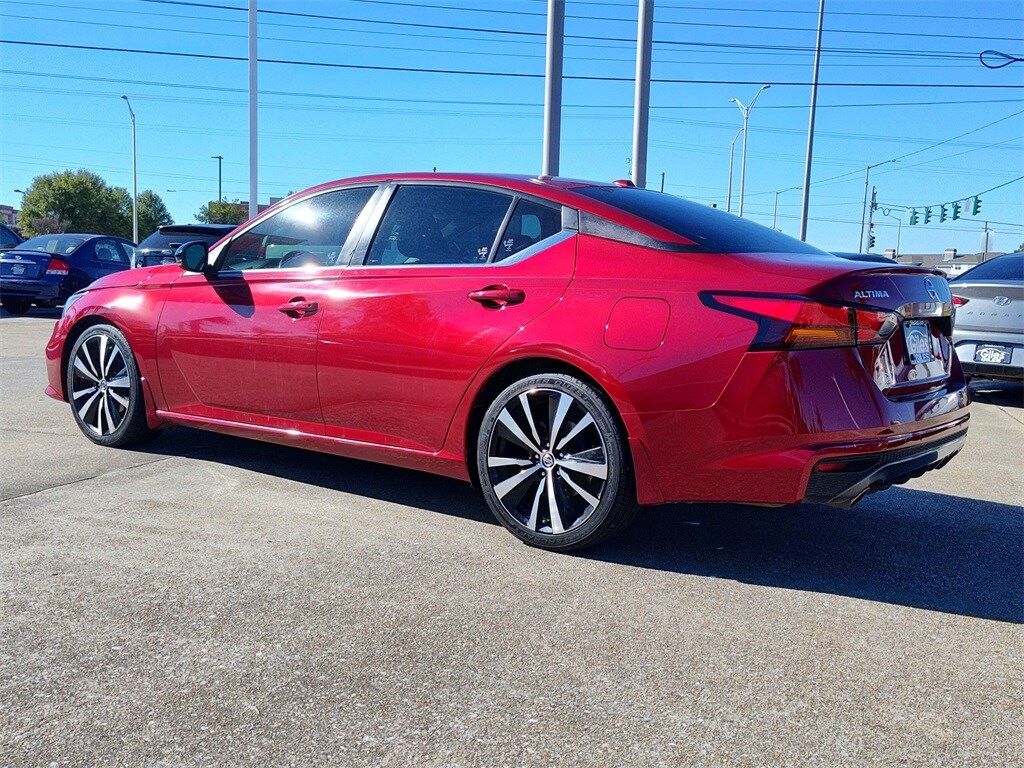 2021 Nissan Altima 2.5 SR photo 4