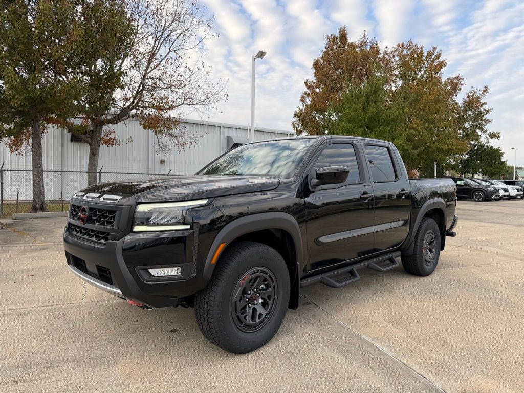 2026 Nissan Frontier PRO-4X's photo