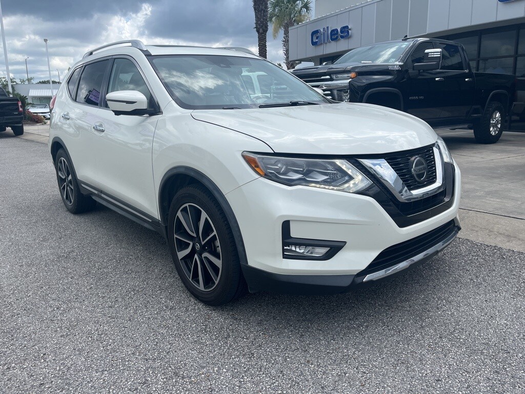 2018 Nissan Rogue SL photo 2