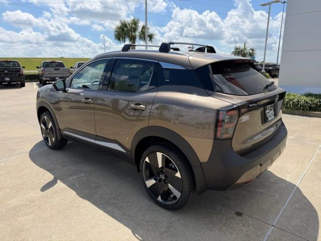 New 2026 Nissan Kicks SR SUV