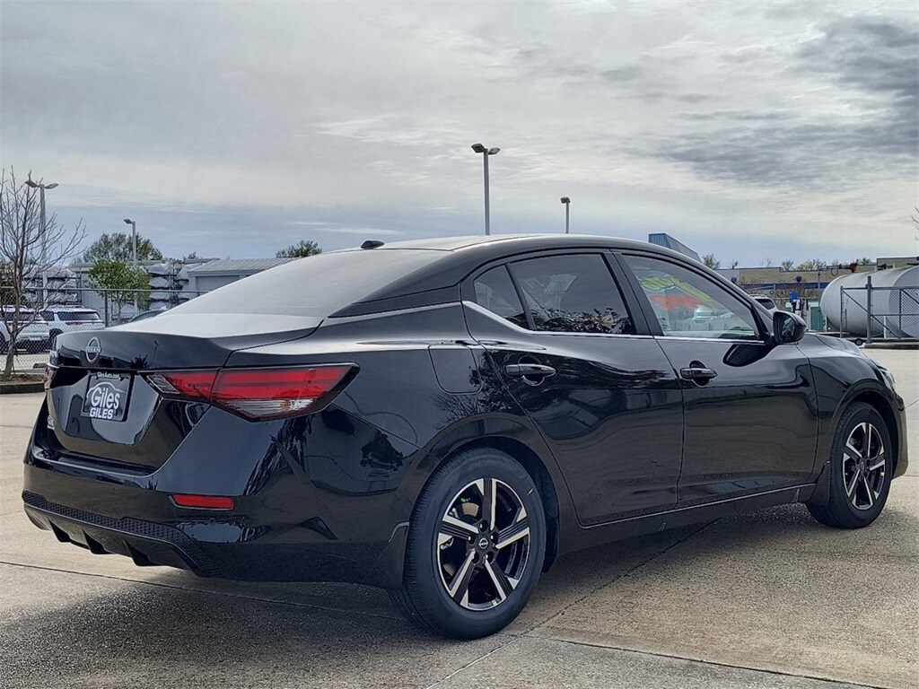 2025 Nissan Sentra SV photo 4