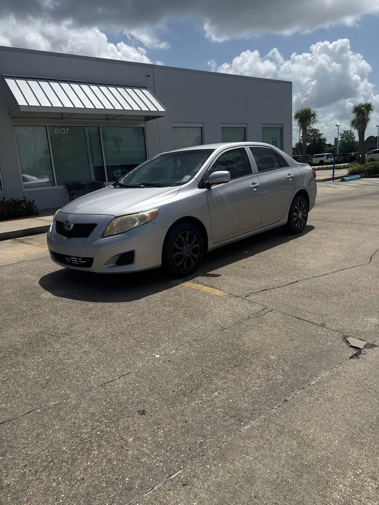 Classic Silver Metallic 2009 Toyota Corolla Sedan Front-Wheel Drive 4-Speed Automatic