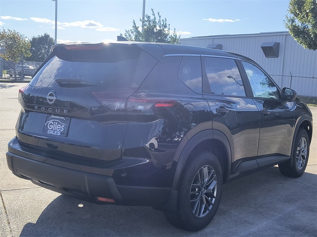 2026 Nissan Rogue S photo 2