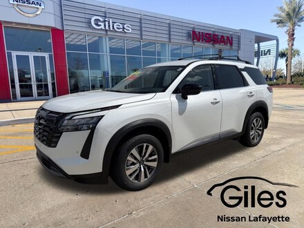 2026 Nissan Pathfinder SL SUV