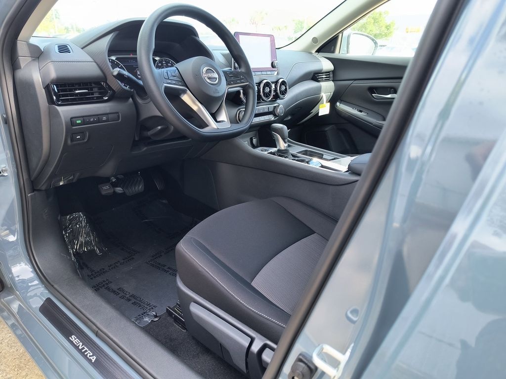 New 2025 Nissan Sentra SV Sedan
