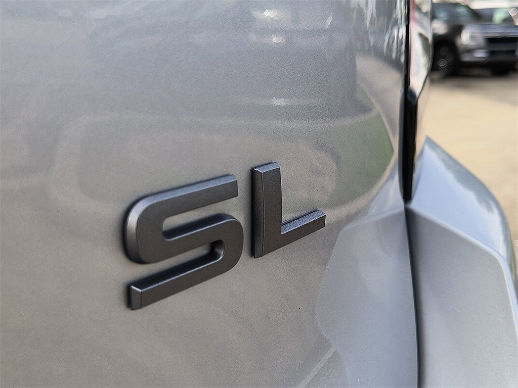 2026 Nissan Armada SL photo 2