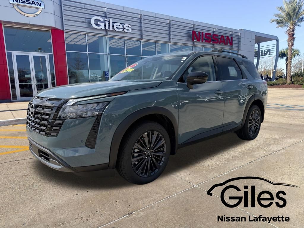2026 Nissan Pathfinder SL 2WD's photo