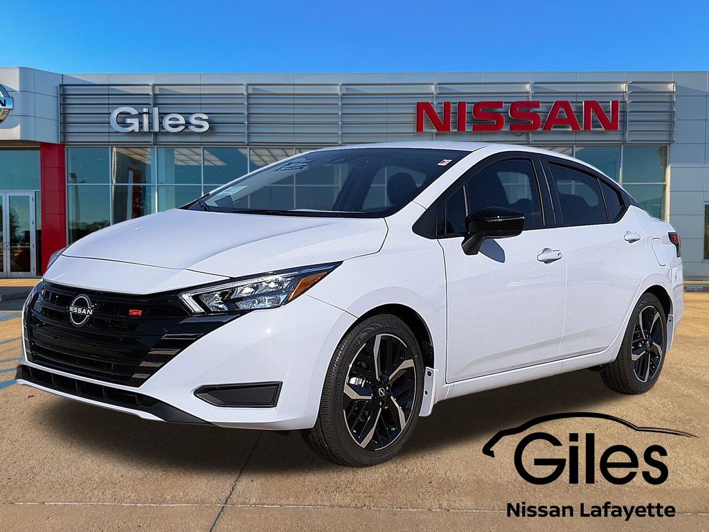 2025 Nissan Versa SR's photo