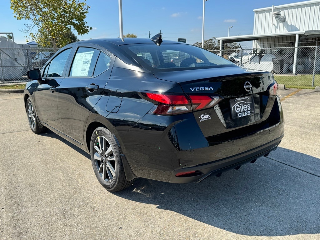 New 2025 Nissan Versa 1.6 SV Sedan