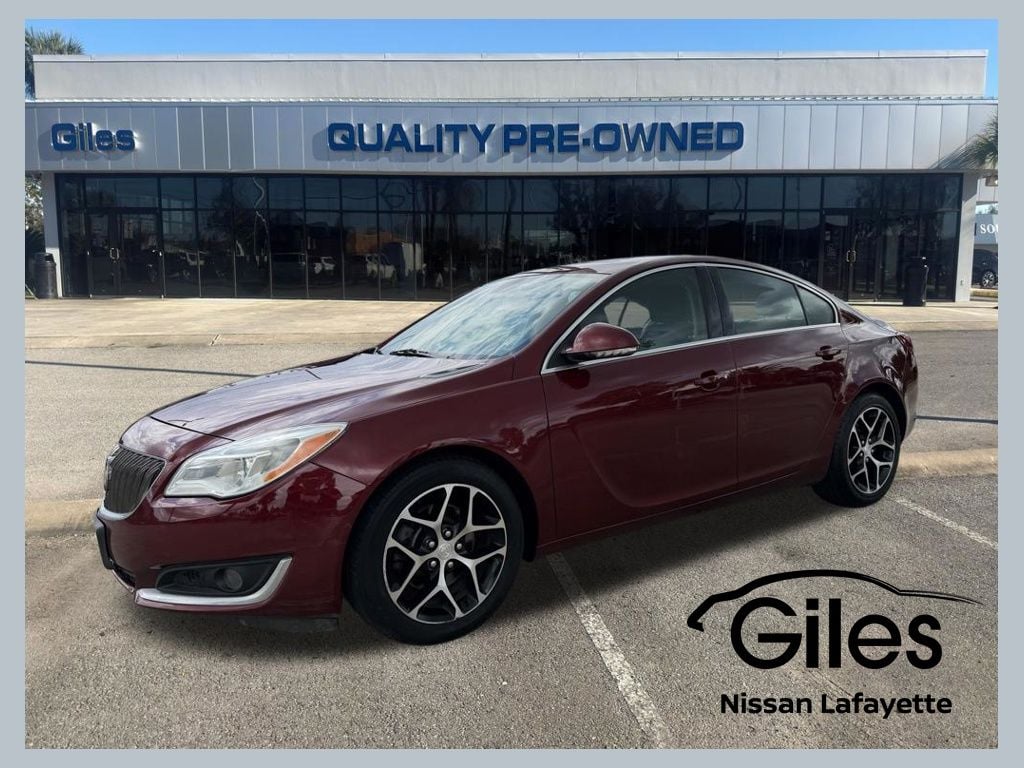 2017 Buick Regal Sport Touring's photo