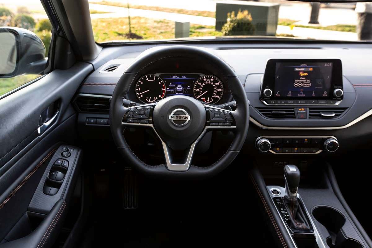 nissan altima platinum