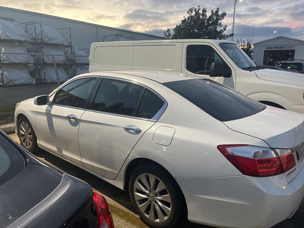 2015 Honda Accord EX-L's photo