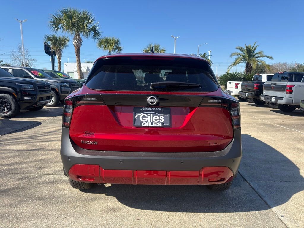 New 2026 Nissan Kicks SR SUV