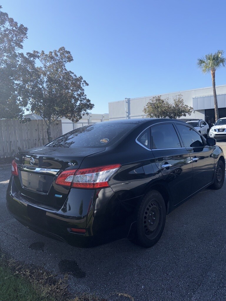 2014 Nissan Sentra SV photo 2