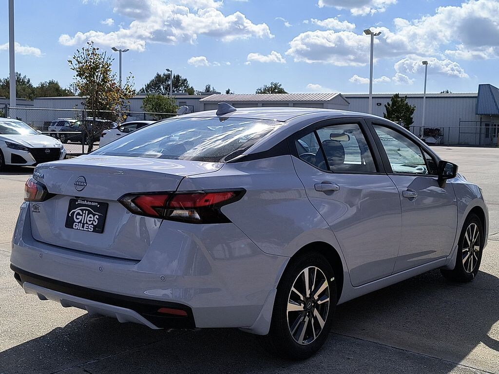 New 2025 Nissan Versa 1.6 SV Sedan