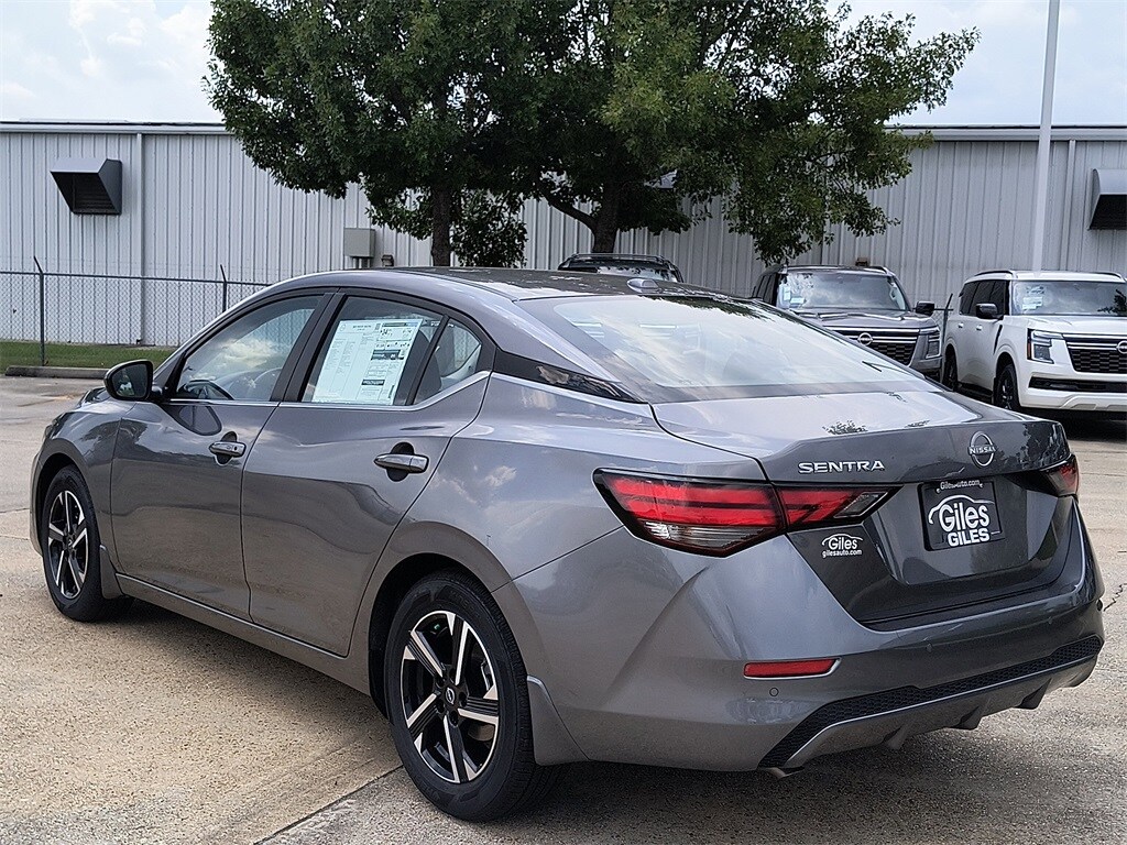 2025 Nissan Sentra SV photo 3