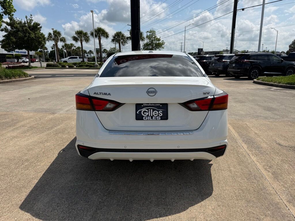 Used 2023 Nissan Altima 2.5 SV Sedan