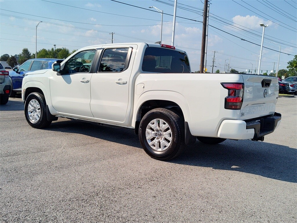 2023 Nissan Frontier SV photo 4