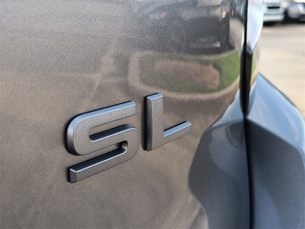 2026 Nissan Armada SL photo 2